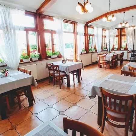 Inn Pttk Pod Roztoka *